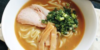 【再現レシピ】ラーメン屋「天下一品」風のこってりラーメンを自宅でおいしく作るコツ | CHINTAI情報局