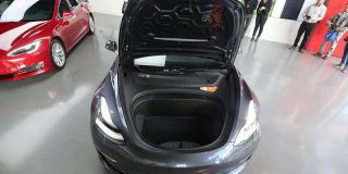 テスラModel 3、2モーターAWDおよび高性能モデルを来週より予約受付。マスクCEOがツイート - Engadget