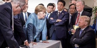 G7の「あの写真」に関する考察やパロディ集 - Togetter