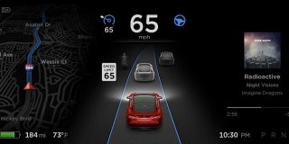 テスラ、「完全自動運転」機能有効な新ソフトウェアを8月配布へ - Engadget