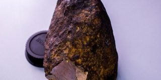 ダイヤモンドよりも硬い？宇宙由来の新しい鉱物が発見される（ロシア） : カラパイア