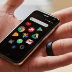 「Palm Phone」正式発表。3.3インチサイズの小型Androidスマートフォン – Engadget