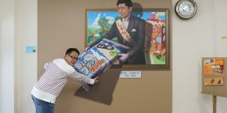 ひと目で義理とわかるチョコ「ブラックサンダー」のサンダーショップが愉快すぎた【愛知県豊橋市】 - メシ通