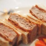 加賀料理の名店特製かつサンドは 肉が厚くてパンがカリッ！ | CREA