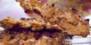 食わず嫌いの皆さんに「ラム肉」のウマさをもっと知って欲しい【ウイグル料理専門店】 - メシ通