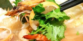 あとのせパクチーをプリプリの海老＆帆立とともに楽しめる大戸屋「海老と帆立の香草レモン鍋定食」を味わってきた - GIGAZINE