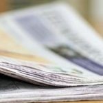 新聞部数が1年で222万部も減少。紙の新聞はもう不要か : IT速報