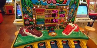 『ワニワニパニック』を製造していた会社が倒産したため、現在動いている筐体が壊れたらもうそれっきりになってしまうらしい - Togetter