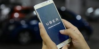 注目集めたUberの上場、滑り出しは低調 - CNET
