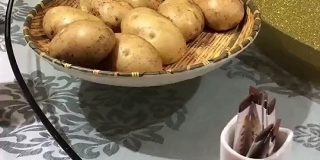 最近中国で流行っているという料理に驚きが隠せない「これは騙される」「すごいじゃん！味とはまた別の路線を攻めてる」 - Togetter