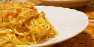ランチに◎「とろとろ卵のにんにくパスタ」が超シンプルなのにがっつりウマい！ | クックパッドニュース