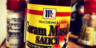 「カレーをカリーにする魔法のソース」ことマコーミック『ガラムマサラソース（ホット）』が有能らしい→「どんなカレーでも2割増しで美味しくなる」 - Togetter