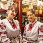 素朴でやさしい味に、ベラルーシが故郷だと錯覚させられる「ミンスクの台所」ウォッカとニシンとビーツの呼び声 | ロケットニュース24