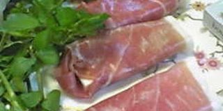 おうち居酒屋開店！「ごま豆腐の生ハム巻き」がハマるおいしさ | クックパッドニュース