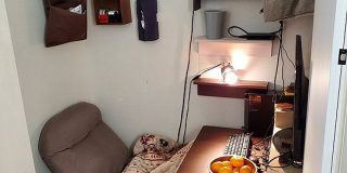 結婚して10年たつお父さんが押し入れに作った自分だけの居場所がとっても素敵「秘密基地感がたまらない」 - Togetter