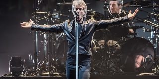 ジョン・ボン・ジョヴィ、リッチー・サンボラの不在を今も寂しく思っていると語る | NME