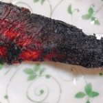 まるでゴジラの肉片…？『灼熱の鮭』が錬成されてしまう「炎属性の力が宿ったか…」「モンハンにいそう」 – Togetter