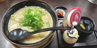 「天下一品」における第4の選択肢『味がさね』を初めて食べてみた / 4種の薬味が織りなす新感覚ラーメン | ロケットニュース24