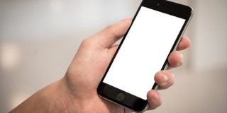 2021年発売の「iPhone SE 2 Plus」は側面指紋認証を搭載か : IT速報