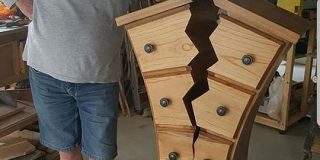 一流の家具職人が全力で趣味に走るとこんなユニークなことになる「え？どうなってんの」「ディズニー感すごい」 - Togetter