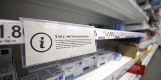 Facebookが価格釣り上げ防止のため医療用マスクの広告を全面禁止に  TechCrunch