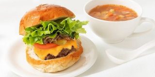 蚕を原料とした「シルクフード」の普及目指すエリーが約4500万円を調達、5月末まで表参道で実店舗も | TechCrunch