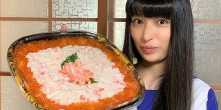 「かっぱ寿司」で1万2000円の商品だとっ…!? 総重量1.5kg以上『メガ盛り蟹いくら丼』を食べてみたぞぉぉぉー!! | ロケットニュース24