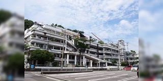 高知の名物違法建築「沢田マンション」に文春砲が炸裂？と思ったら好意的な記事だった - Togetter