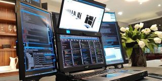 スタバでドヤれる7画面ノートPC「Aurora 7」が発表 : IT速報