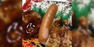 『こんな非道が許されていいのか』スーパーでお弁当を購入しウインナーを食べようとしたら、目を疑いたくなる事実に遭遇した「鬼畜の所業」 - Togetter