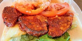 【スタバのパン】大豆パティを使用した『ハーブトマト＆ソイハンバーグ フォカッチャ』を食べてみた結果 → 完全に「肉」でした | ロケットニュース24