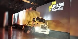 40TBのデータを最速で転送する方法は？『電車でハンドキャリー』スニーカーネットは未だに強いし、AWSのサービスにもある - Togetter