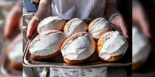学生さん、マリトッツォ（生クリームの塊）は食えるうちに食っておけ→日本で独自進化したやつがちょうどいい「残りは明日の朝ごはんに…」 - Togetter