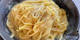 【簡単キャンプ飯】コーンスープの素でつくる「コーンクリームパスタ」が手抜きなのに本格的な美味しさ！ | ロケットニュース24