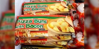 アメリカ人にピザまんを食べさせたらこの感動っぷりのうえ名前にバカウケ「全米を席巻できるポテンシャルを感じる」 - Togetter