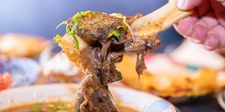 【羊肉】パキスタン料理店に行ったらこれでもかとばかりに羊肉が出てきて最高だった件 - メシ通