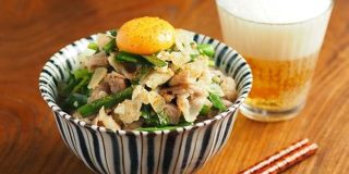 しょうが、ニラ、にんにくで夏のガッツリめし「スタミナ丼 しょうがみそ風」卵白も残さず使うレシピ【筋肉料理人】 - メシ通