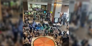 富山駅で名物「ます寿し」を作るイベントが開催→直系3.23ｍ・酢飯約100キロの世界一巨大な「ます寿し」が無事完成｜Togetter