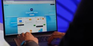 AIブラウザ「ChatGPT Atlas」に脆弱性発覚。専門家が注意を喚起 | ギズモード