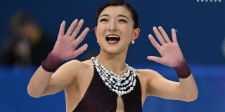 坂本花織が銀 中井亜美が銅メダル フィギュア女子シングル オリンピック2026 | NHK