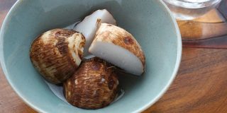 里芋は皮ごと食べて大丈夫だし、むしろうまい : デイリーポータルZ