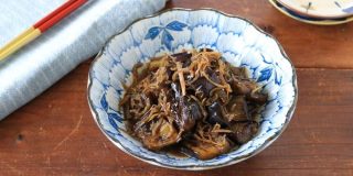 じゅわっと味しみでご飯が止まらない「甘辛なすちりめん」の作り方 | フーディストノート