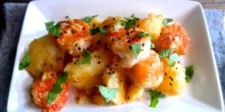 マヨネーズと焼き肉のたれでコクうま！「えびとじゃがいものマヨだれ炒め」 | フーディストノート